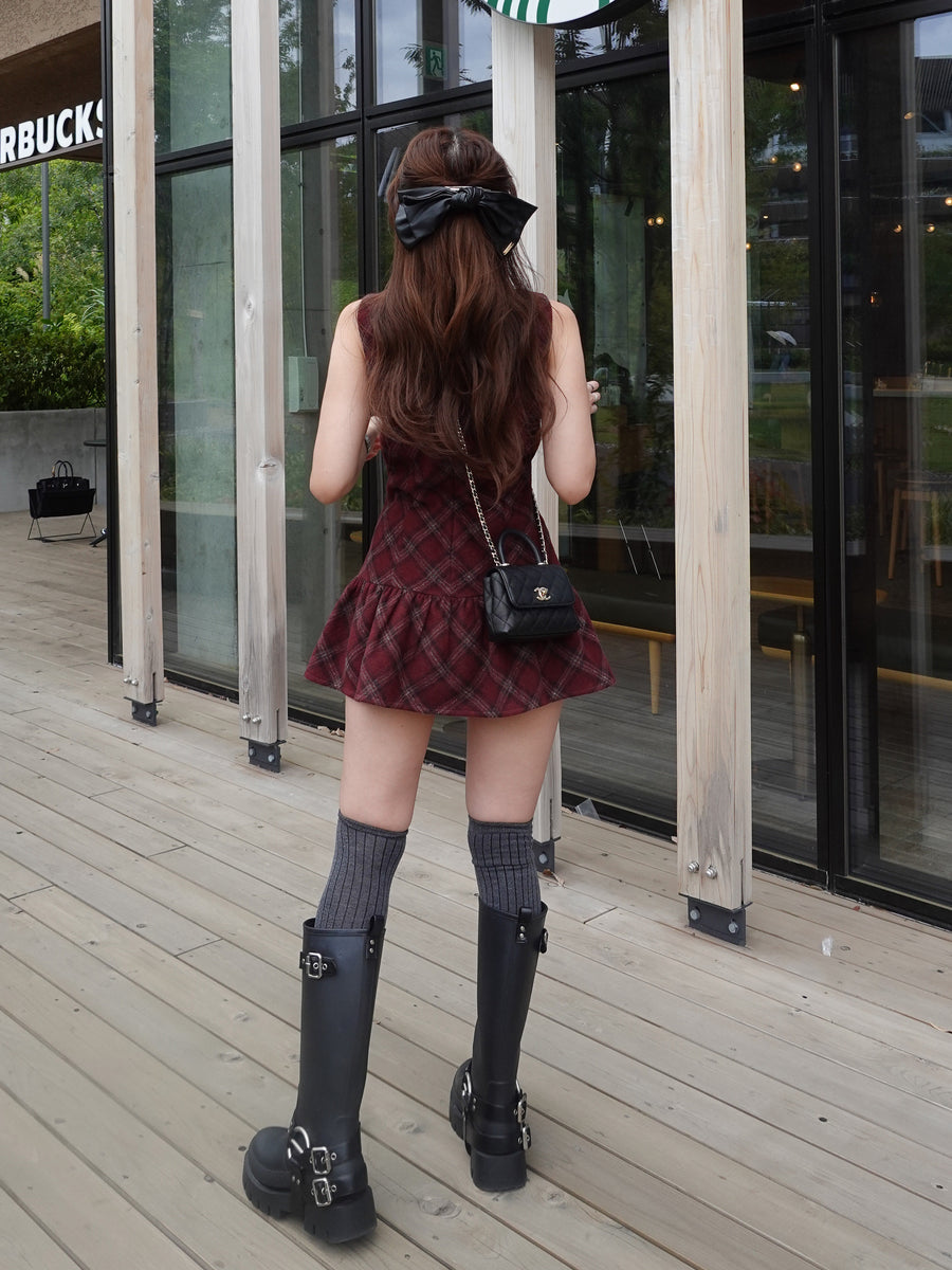 モデル：164cm（着用サイズ：FREE　着用カラー：BRD）