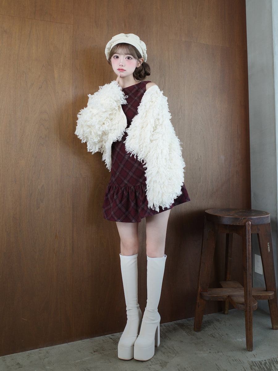モデル：158cm（着用サイズ：FREE　着用カラー：BRD）