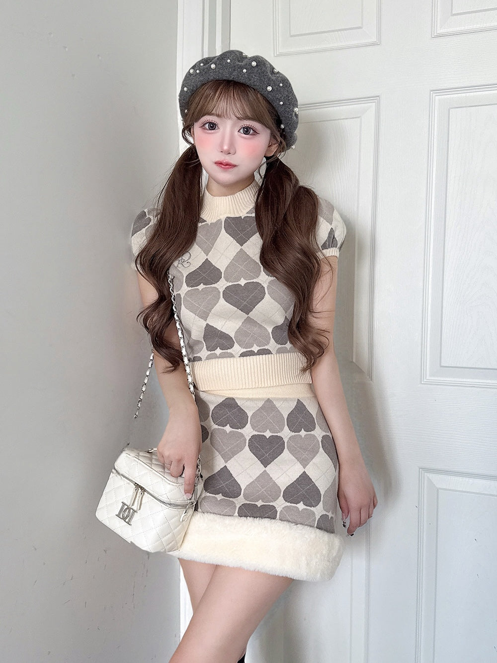 モデル：158cm（着用サイズ：FREE　着用カラー：IVO）