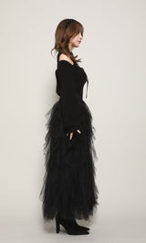 モデル：158cm（着用サイズ：FREE　着用カラー：BLK）