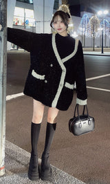 モデル：150cm（着用サイズ：FREE　着用カラー：BLK）