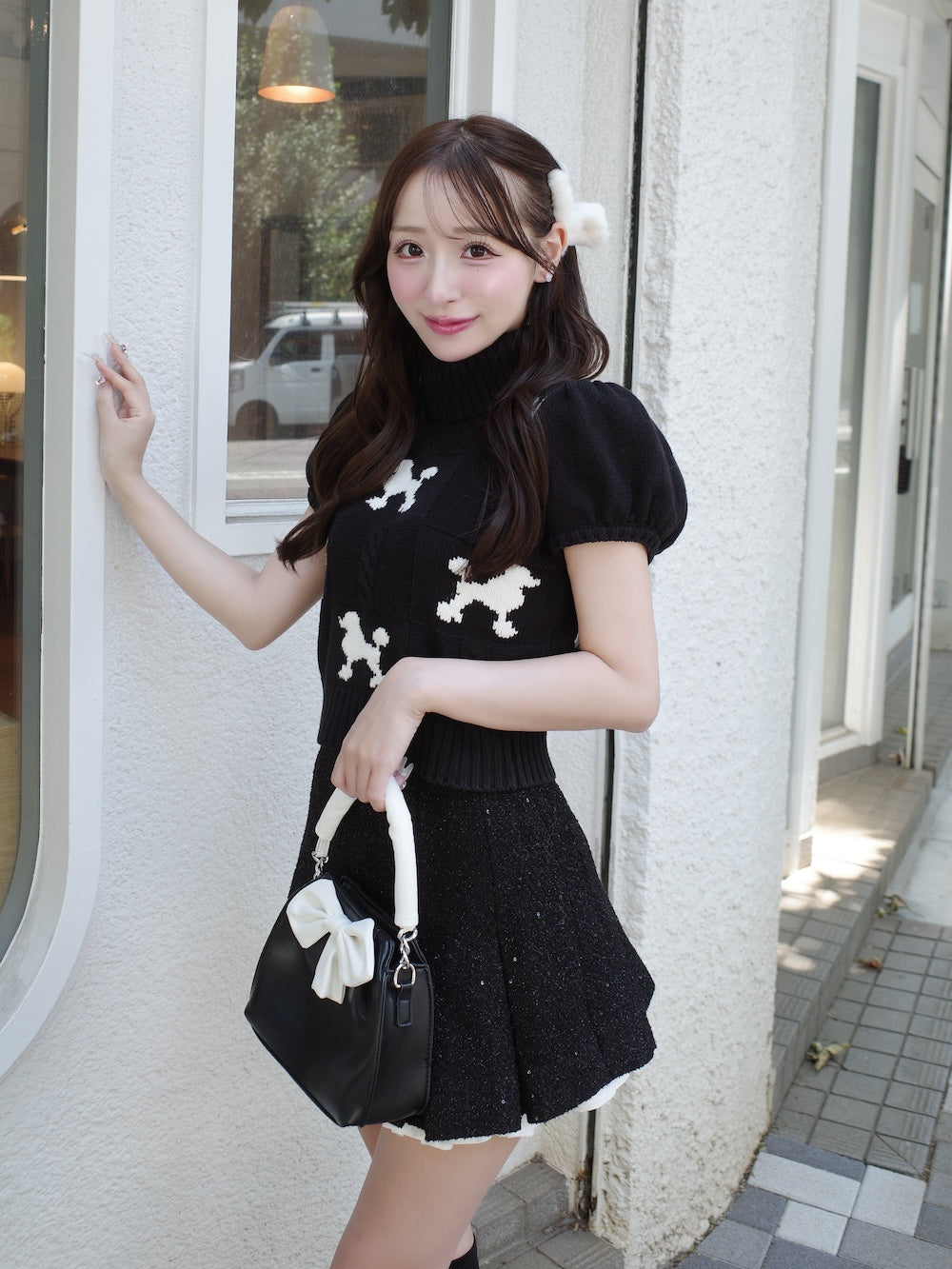 モデル：156cm（着用サイズ：FREE　着用カラー：BLK）