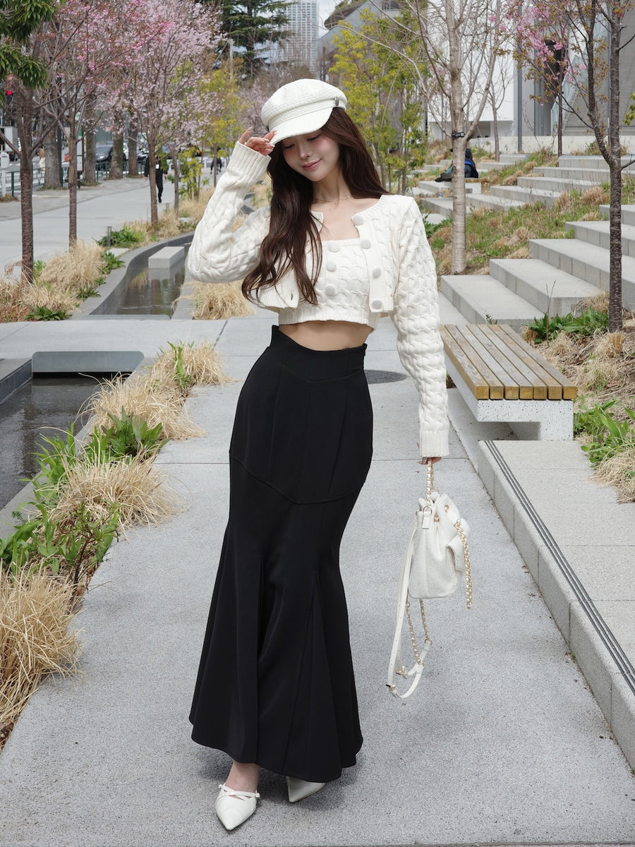 モデル：158cm（着用サイズ：FREE　着用カラー：BLK）