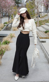 モデル：158cm（着用サイズ：FREE　着用カラー：BLK）