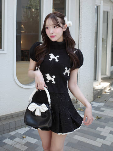 モデル：156cm（着用サイズ：FREE　着用カラー：BLK）