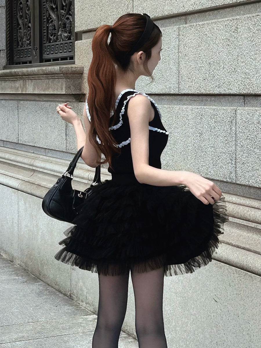 モデル：161cm（着用サイズ：FREE　着用カラー：BLK）