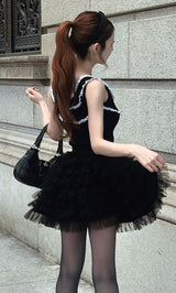 モデル：161cm（着用サイズ：FREE　着用カラー：BLK）