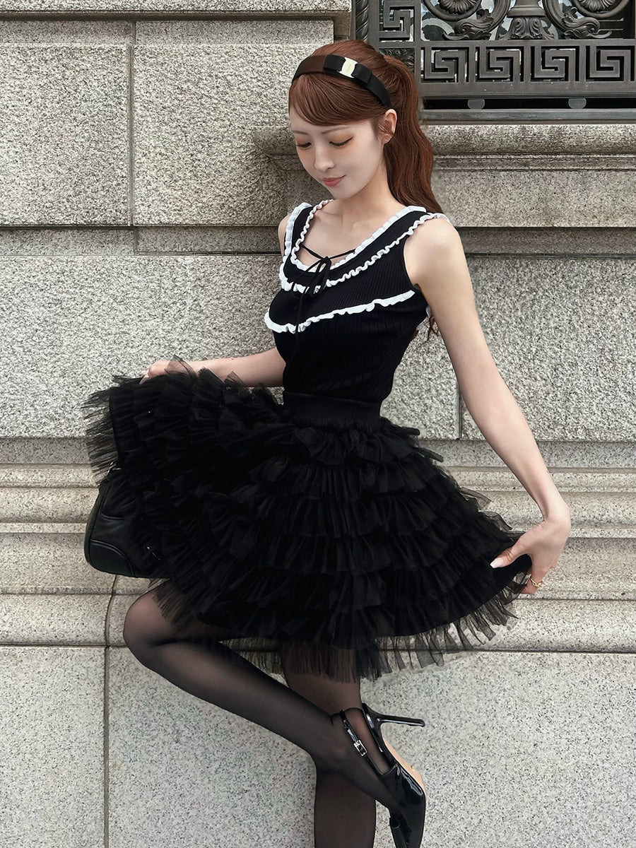モデル：161cm（着用サイズ：FREE　着用カラー：BLK）