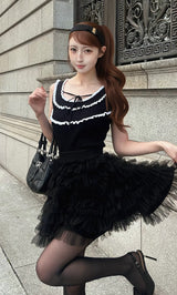 モデル：161cm（着用サイズ：FREE　着用カラー：BLK）