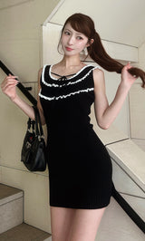 モデル：161cm（着用サイズ：FREE　着用カラー：BLK）