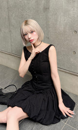 モデル：155cm（着用サイズ：FREE　着用カラー：BLK）
