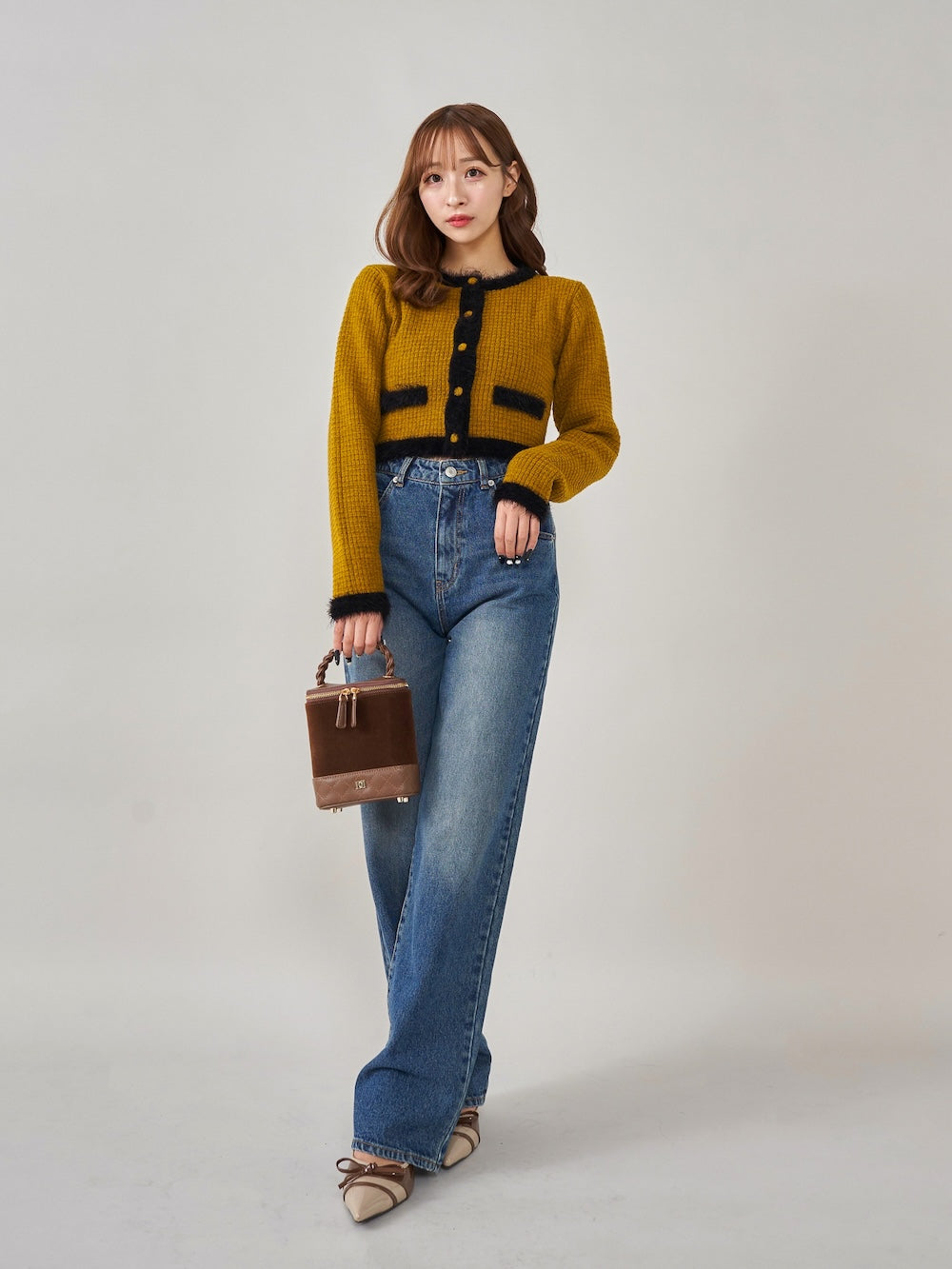 バックデザインストレートデニムパンツ