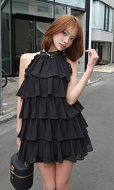モデル：163cm（着用サイズ：FREE　着用カラー：BLK）