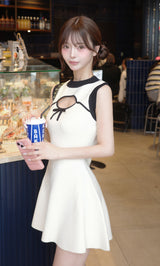 モデル：158cm（着用サイズ：FREE　着用カラー：IVO）