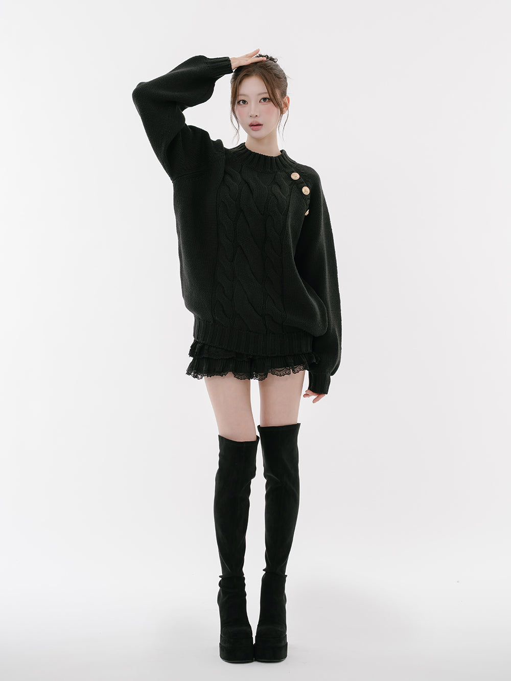 モデル：165cm（着用サイズ：FREE　着用カラー：BLK）