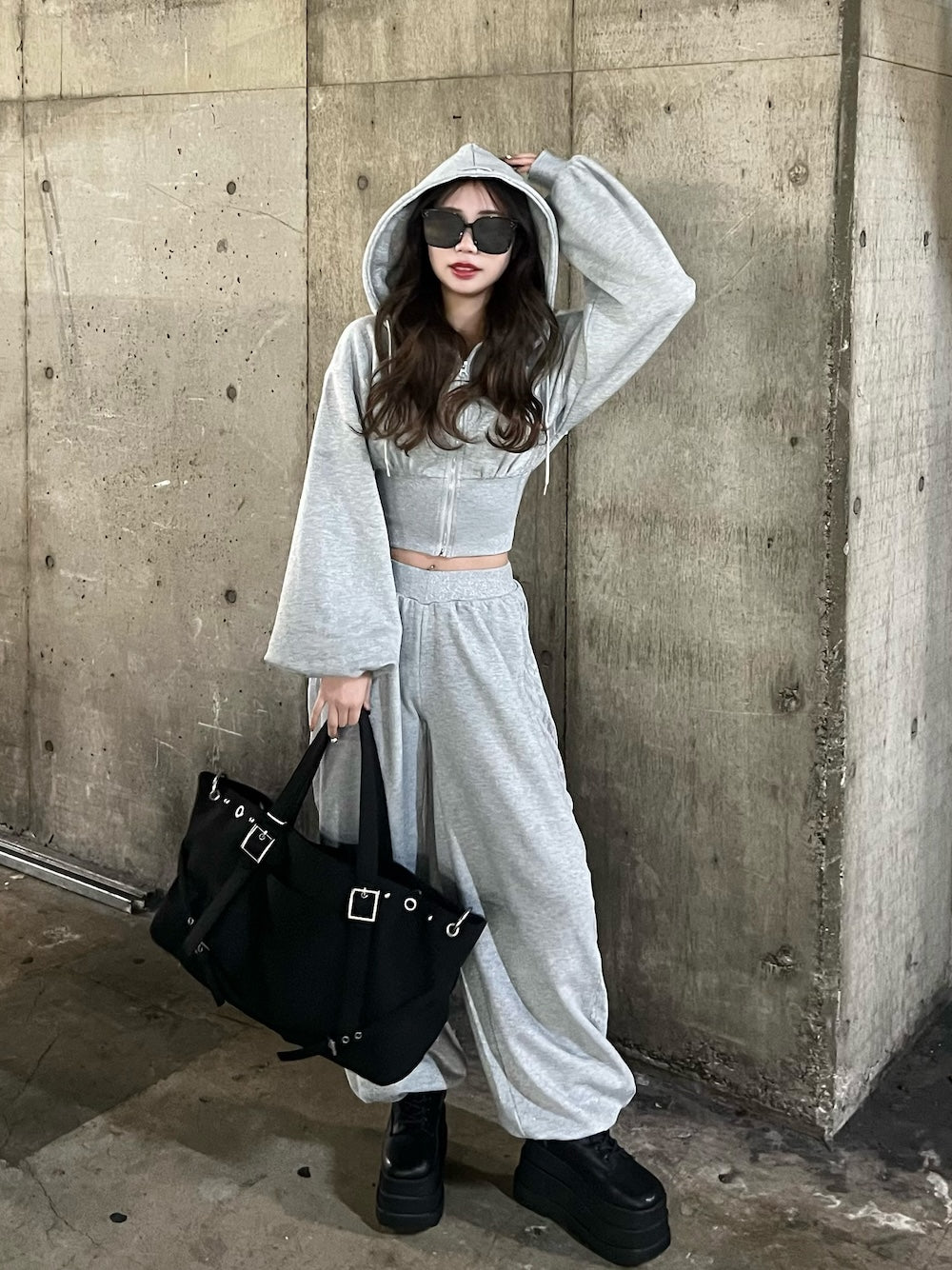 モデル：168cm（着用サイズ：FREE　着用カラー：GRY）