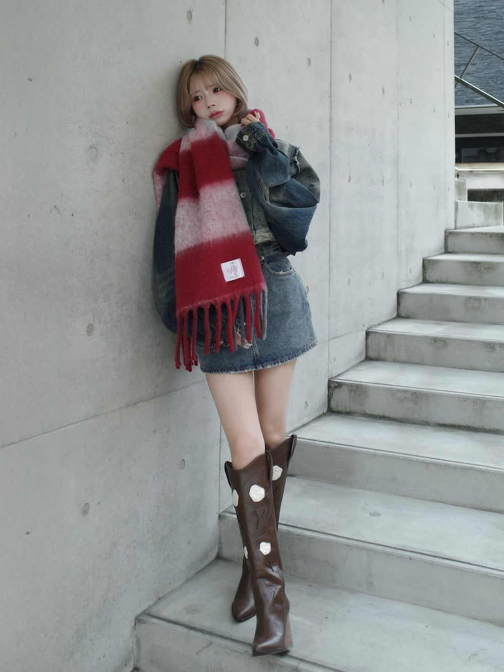 モデル：155cm（着用サイズ：FREE　着用カラー：BLU）