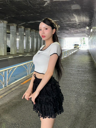 モデル：155cm（着用サイズ：FREE　着用カラー：BLK）