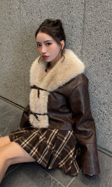 モデル：155cm（着用サイズ：FREE　着用カラー：BRN）