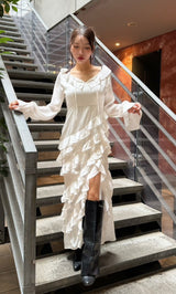 モデル：155cm（着用サイズ：FREE　着用カラー：WHT）
