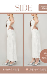 モデル：155cm（着用サイズ：F-S/FREE　着用カラー：WHT）