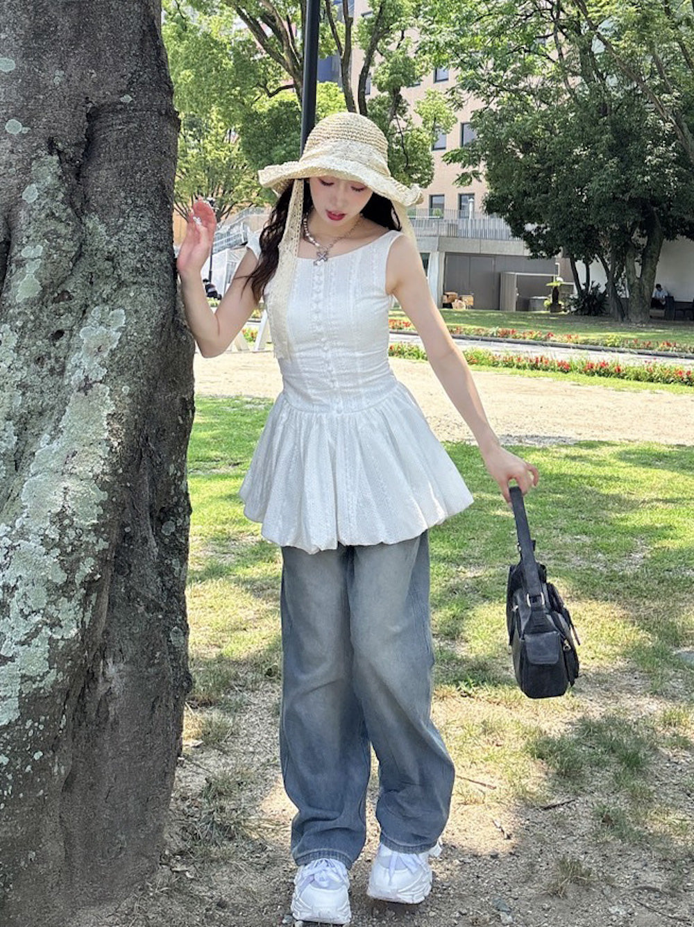 モデル：160cm（着用サイズ：FREE　着用カラー：WHT）