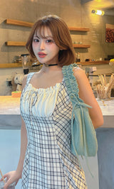 モデル：158cm（着用サイズ：FREE　着用カラー：BLK）