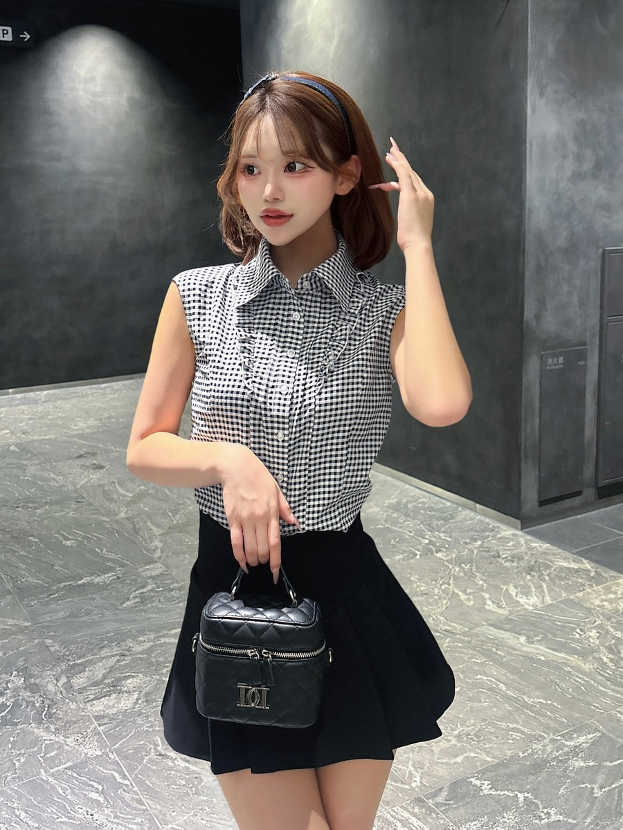 モデル：158cm（着用サイズ：FREE　着用カラー：BLK）