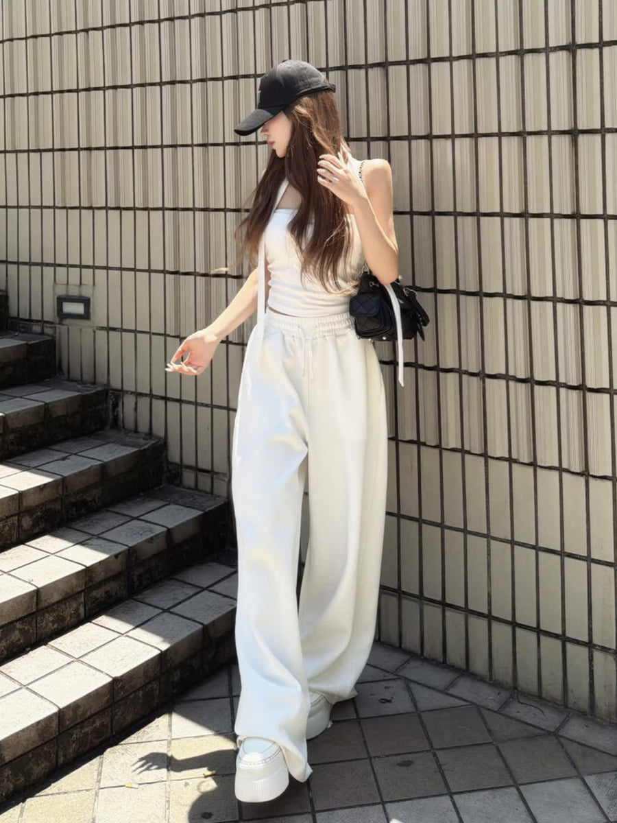 モデル：158cm（着用サイズ：FREE　着用カラー：WHT）