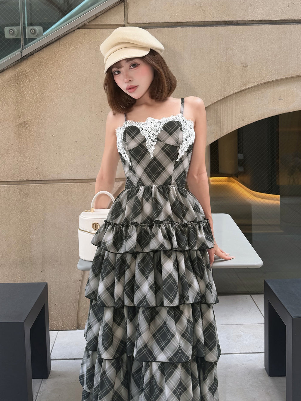 モデル：158cm（着用サイズ：FREE　着用カラー：BLK）