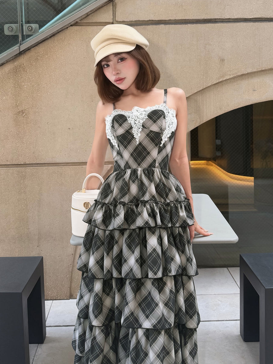 モデル：158cm（着用サイズ：FREE　着用カラー：BLK）