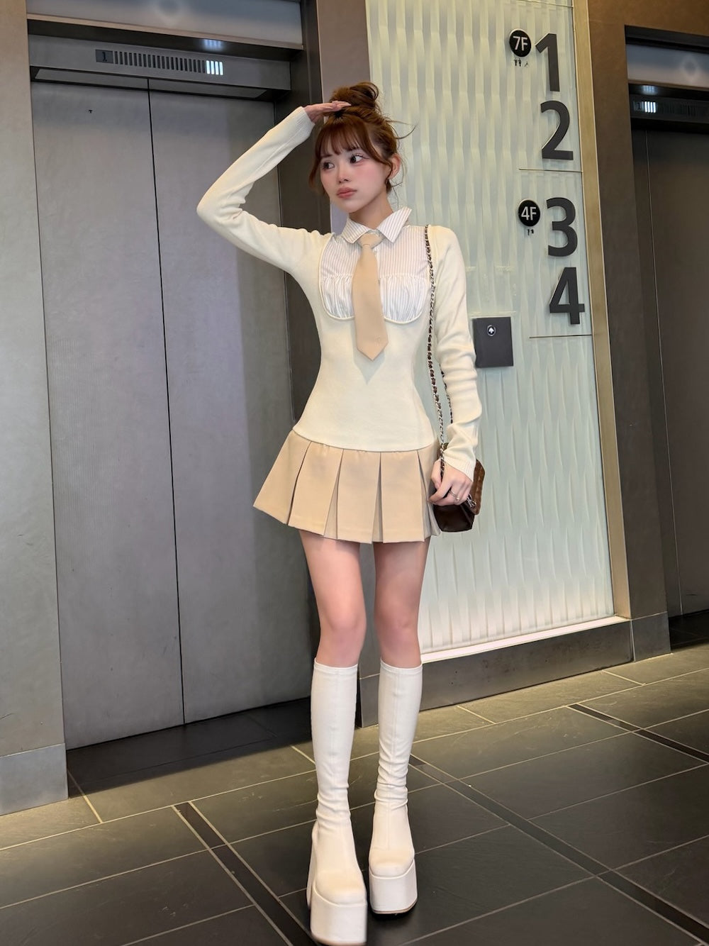 モデル：158cm（着用サイズ：FREE　着用カラー：BEG）