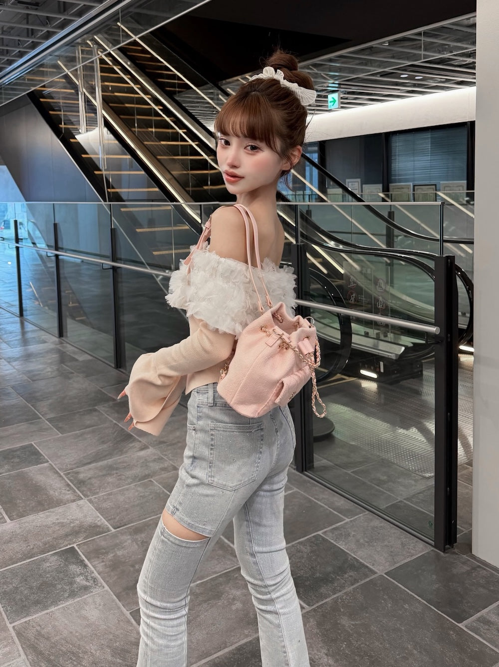 モデル：158cm（着用サイズ：M　着用カラー：I-BLU）