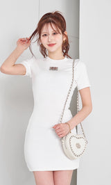 モデル：165cm（着用サイズ：FREE　着用カラー：WHT）