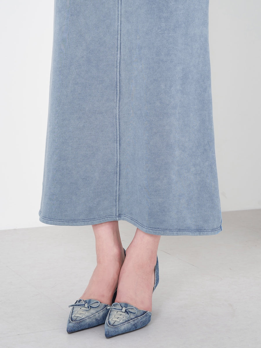 モデル：165cm（着用サイズ：FREE　着用カラー：BLU）