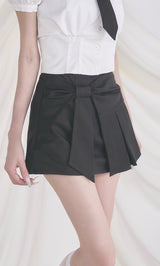 モデル：165cm（着用サイズ：S　着用カラー：BLK）