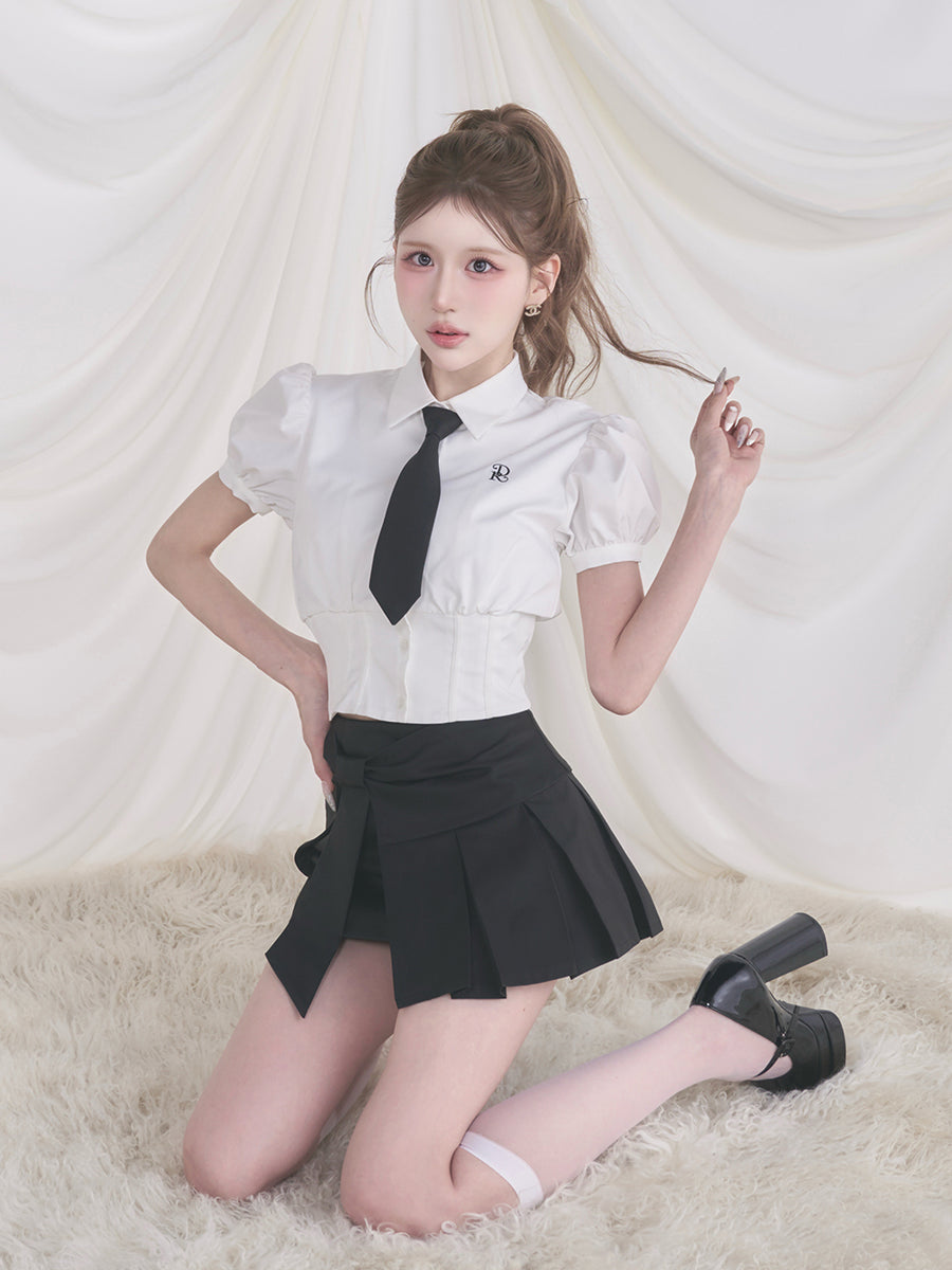 モデル：165cm（着用サイズ：FREE　着用カラー：WHT）