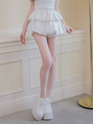 モデル：165cm（着用サイズ：FREE　着用カラー：WHT）