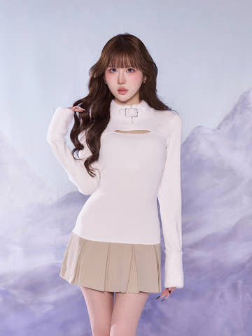 モデル：165cm（着用サイズ：FREE　着用カラー：WHT）
