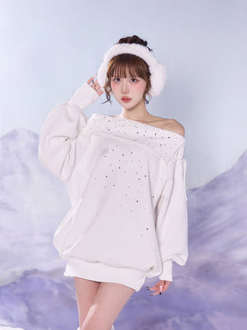 モデル：165cm（着用サイズ：FREE　着用カラー：WHT）
