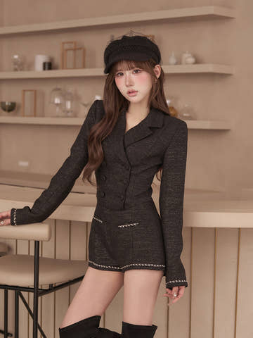 モデル：165cm（着用サイズ：FREE　着用カラー：BLK）