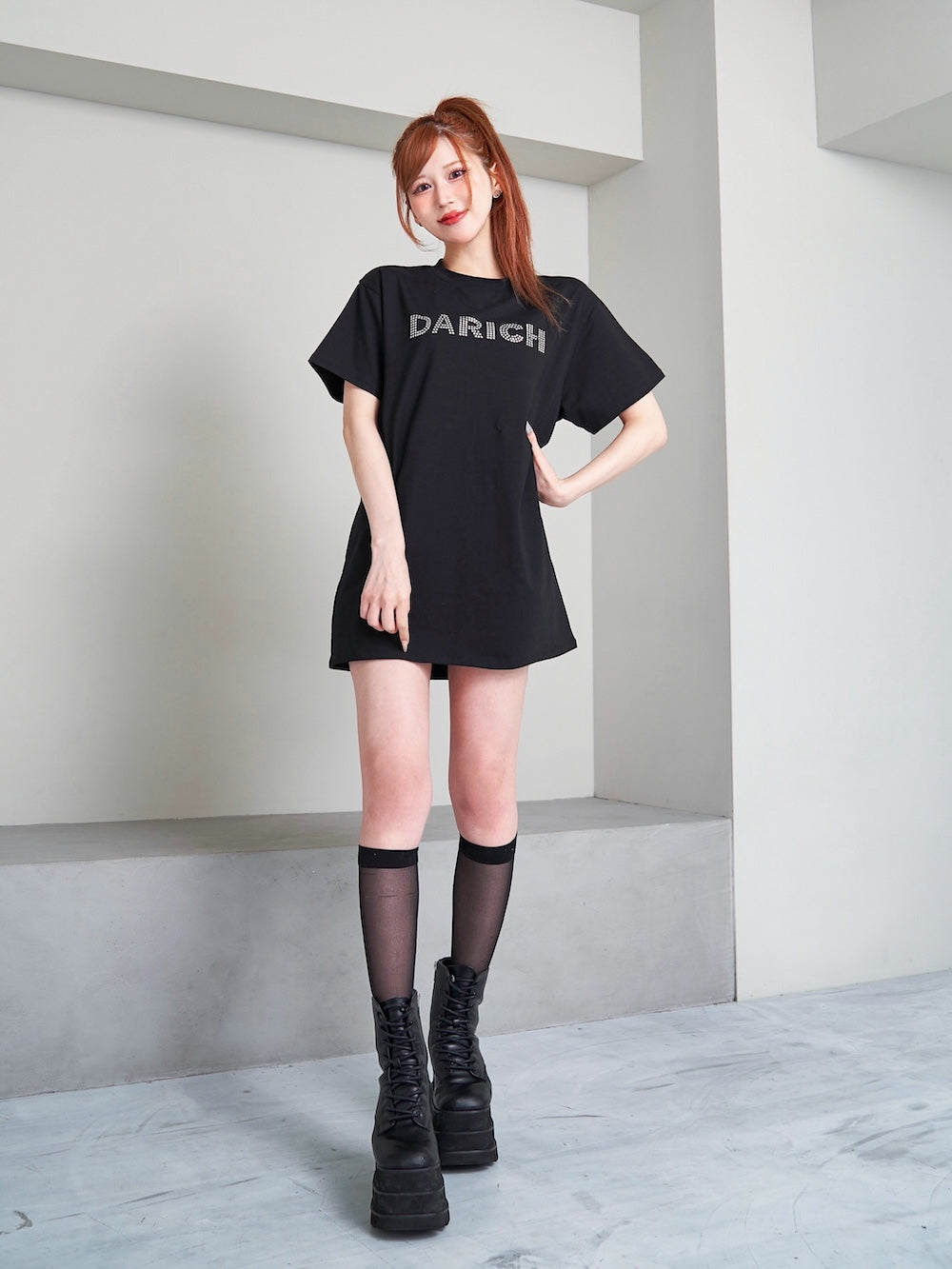 モデル：165cm（着用サイズ：FREE　着用カラー：BLK）
