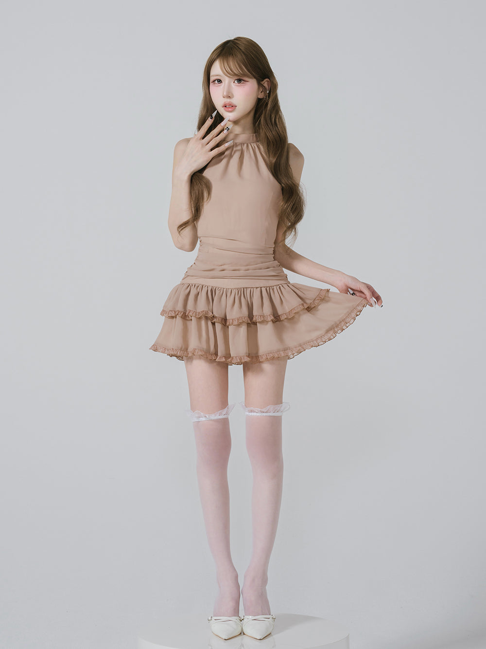 【定価以下‼️新品】Darich ボリュームフリルシフォンミニワンピース ベージュ ボリュームフリルシフォンミニワンピース（ワンピース）｜Darich