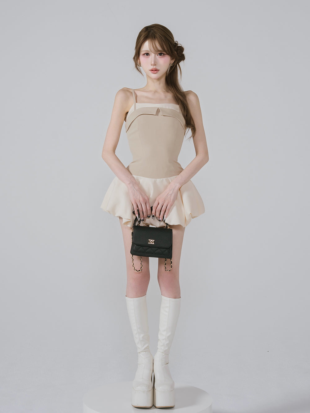 モデル：165cm（着用サイズ：FREE　着用カラー：BEG）