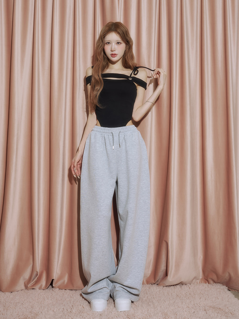 モデル：165cm（着用サイズ：FREE　着用カラー：GRY）