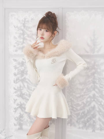 モデル：165cm（着用サイズ：FREE　着用カラー：WHT）