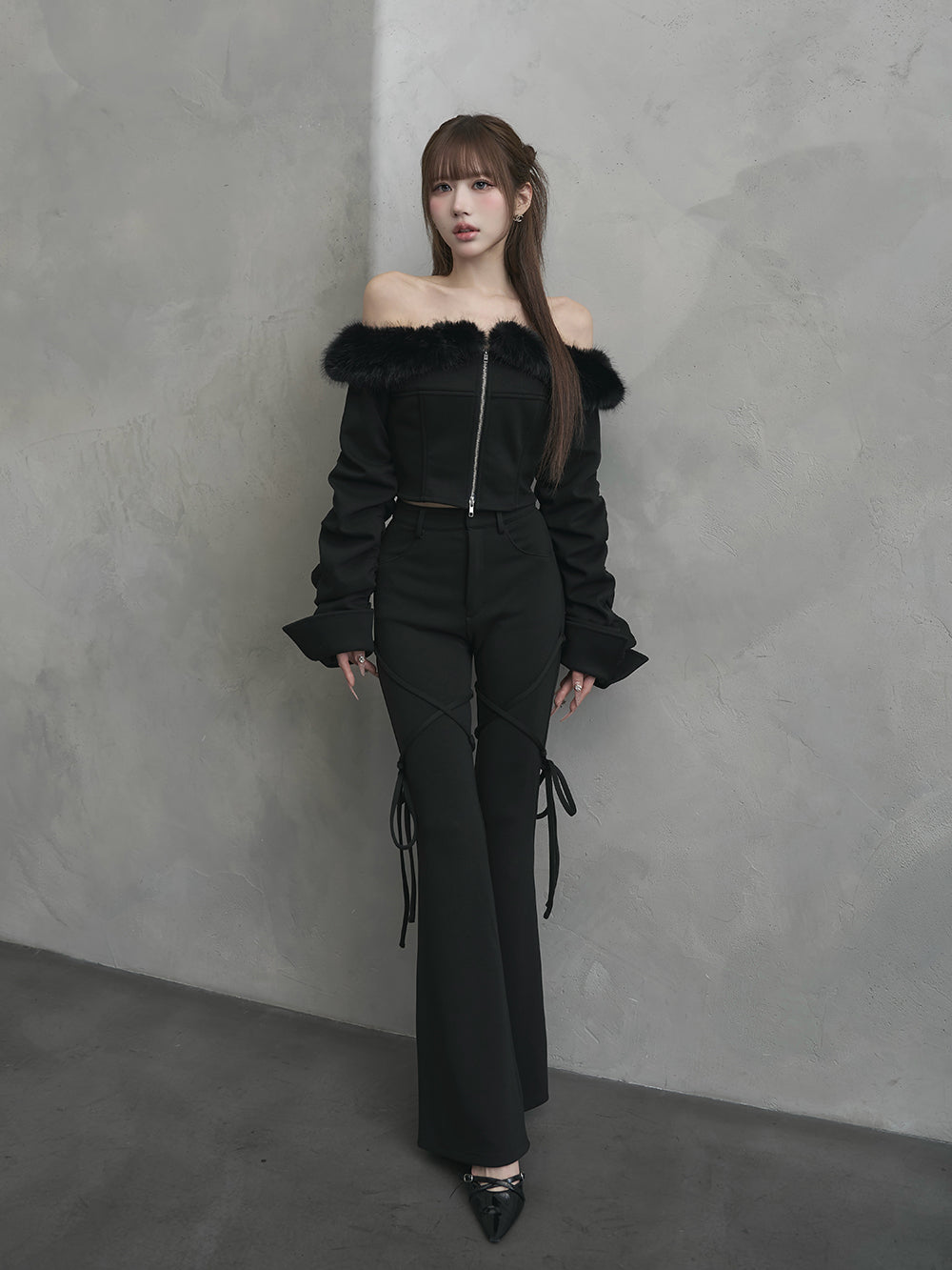 モデル：165cm（着用サイズ：FREE　着用カラー：BLK）