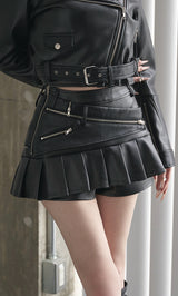 モデル：165cm（着用サイズ：S　着用カラー：BLK）
