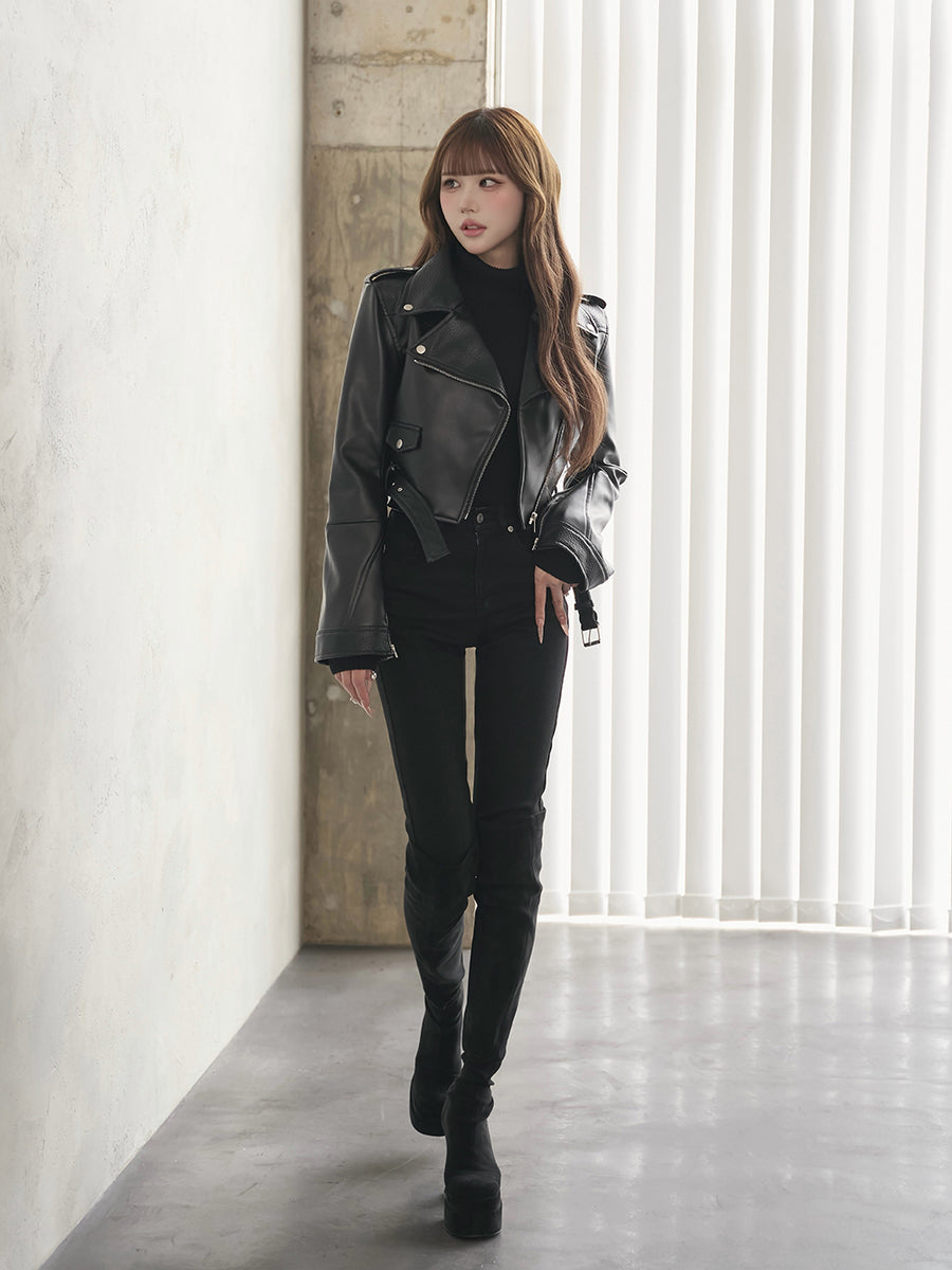 モデル：165cm（着用サイズ：S　着用カラー：BLK）