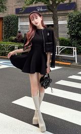 モデル：164cm（着用サイズ：FREE　着用カラー：BLK）